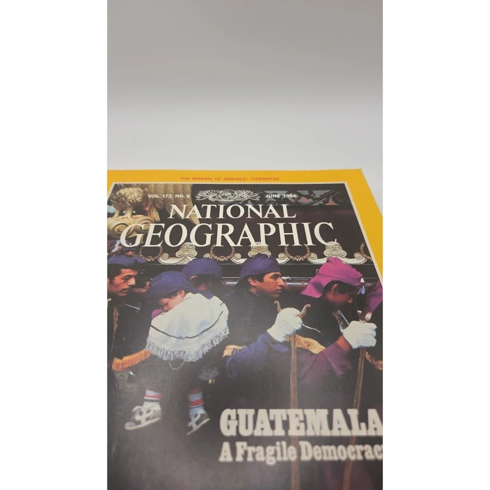 National Geographic Magazine | June 1988 | Like New